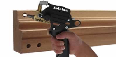 OPȚIUNE: PISTOL SUPLIMENTAR PENTRU ADEZIVAREA GĂURILOR  PENTRU CEPURI